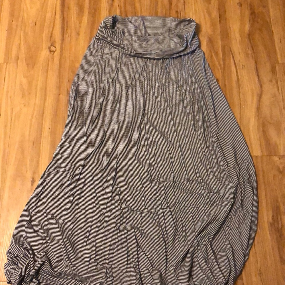 Gap Long Navy and White Striped Skirt